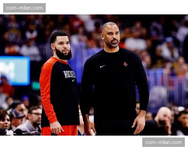 范弗里特右膝前交叉韧带康复超预期，季后赛经验成青年军宝贵财富