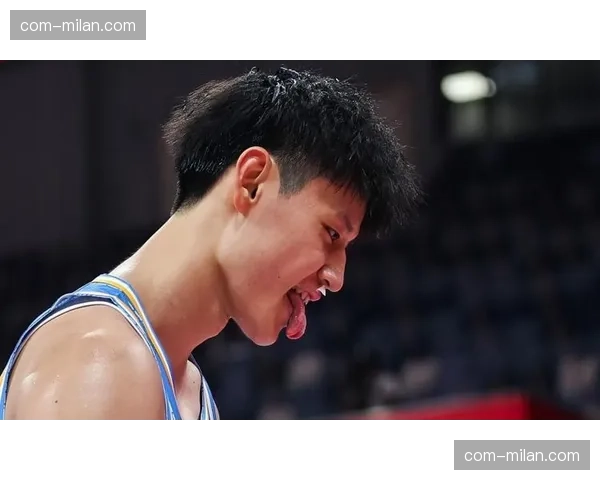 北京曾凡博三分命中率42% 空切意识提升进攻手段多样性